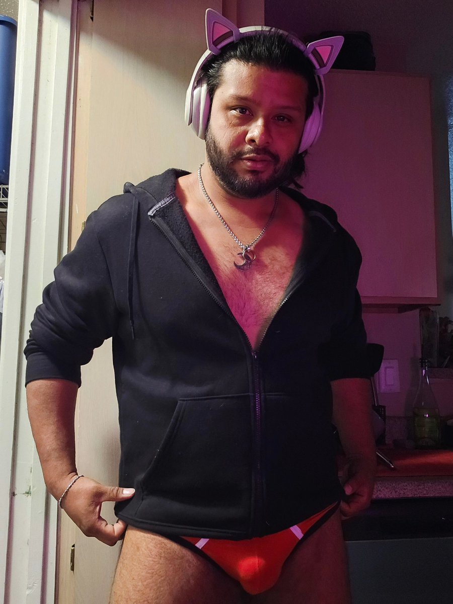 BeastMaster7110's tweet photo. Hanging out after the gym 😏♥️🖤🩲
#Beastmaster #jockstrap #gayjockstrap #bodypositivity #gaydiabeticlife #gaylatino #gaywolf #gaybear #gaybeast #beefybear #beefymen #beefygay #jocktober https://t.co/Cyt7f3523z