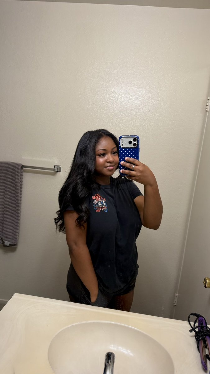 moreofkammm's tweet photo. 💆🏾‍♀️thankyou baby https://t.co/LVVTb4Xrrz