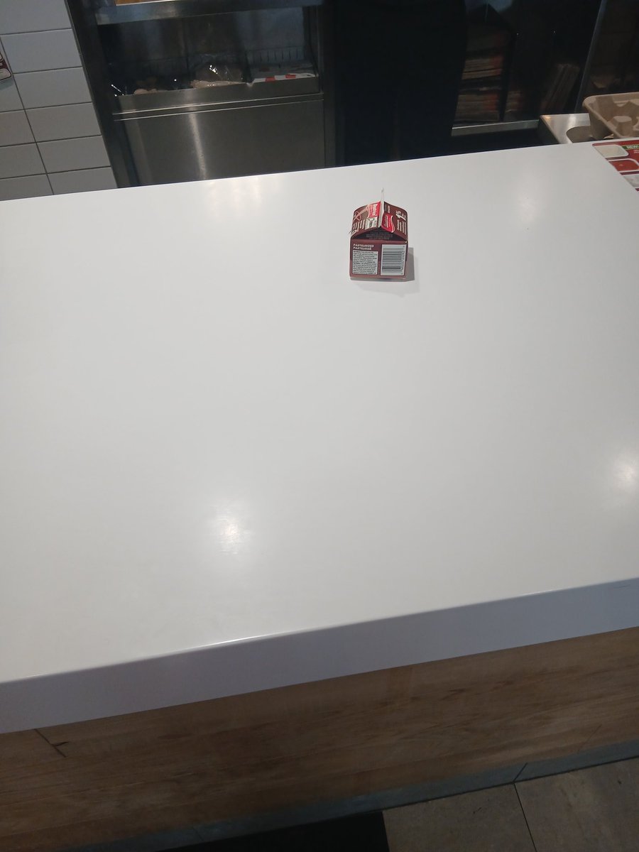 oomflover64's tweet photo. fuck you @BurgerKing i should've known better https://t.co/Jm4xaYpQOL