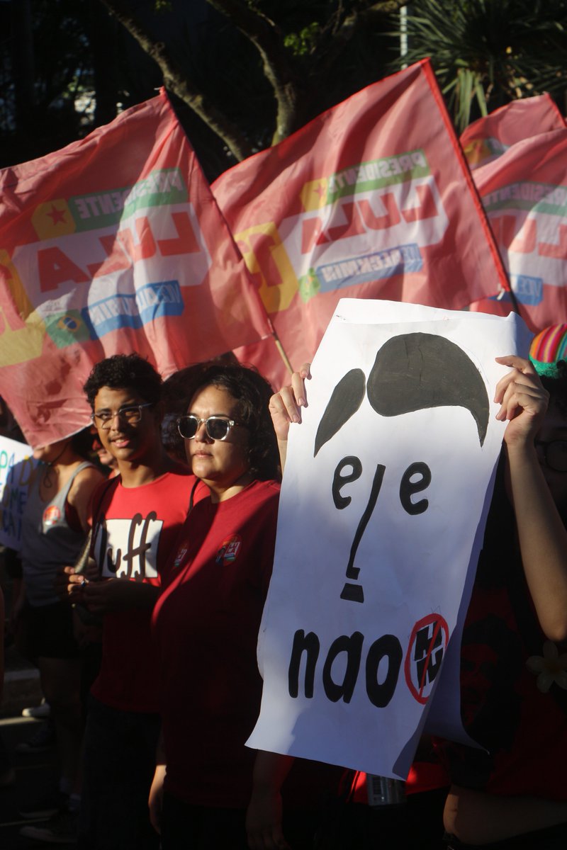 cafecomdiabo's tweet photo. manifestação linda agr so falta editar https://t.co/WEBxE4HXuW