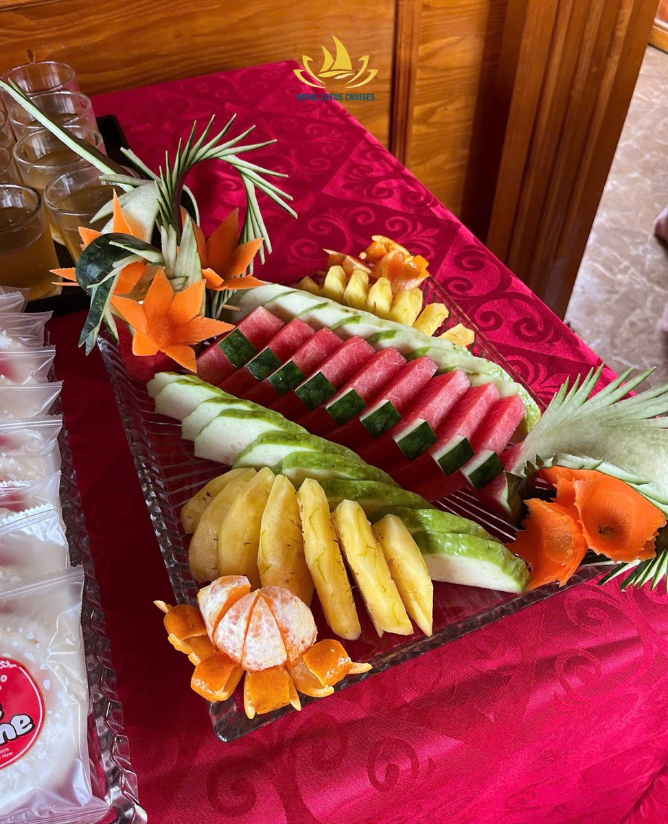 rafinharamos_'s tweet photo. Afternoon tea in Lan Ha Bay, where gentle breezes, calm waters, and artfully carved fruit create a truly relaxing moment. Unwind aboard Royal Lotus Cruises and savor every detail of the sunset. https://t.co/UjY08rSaSz