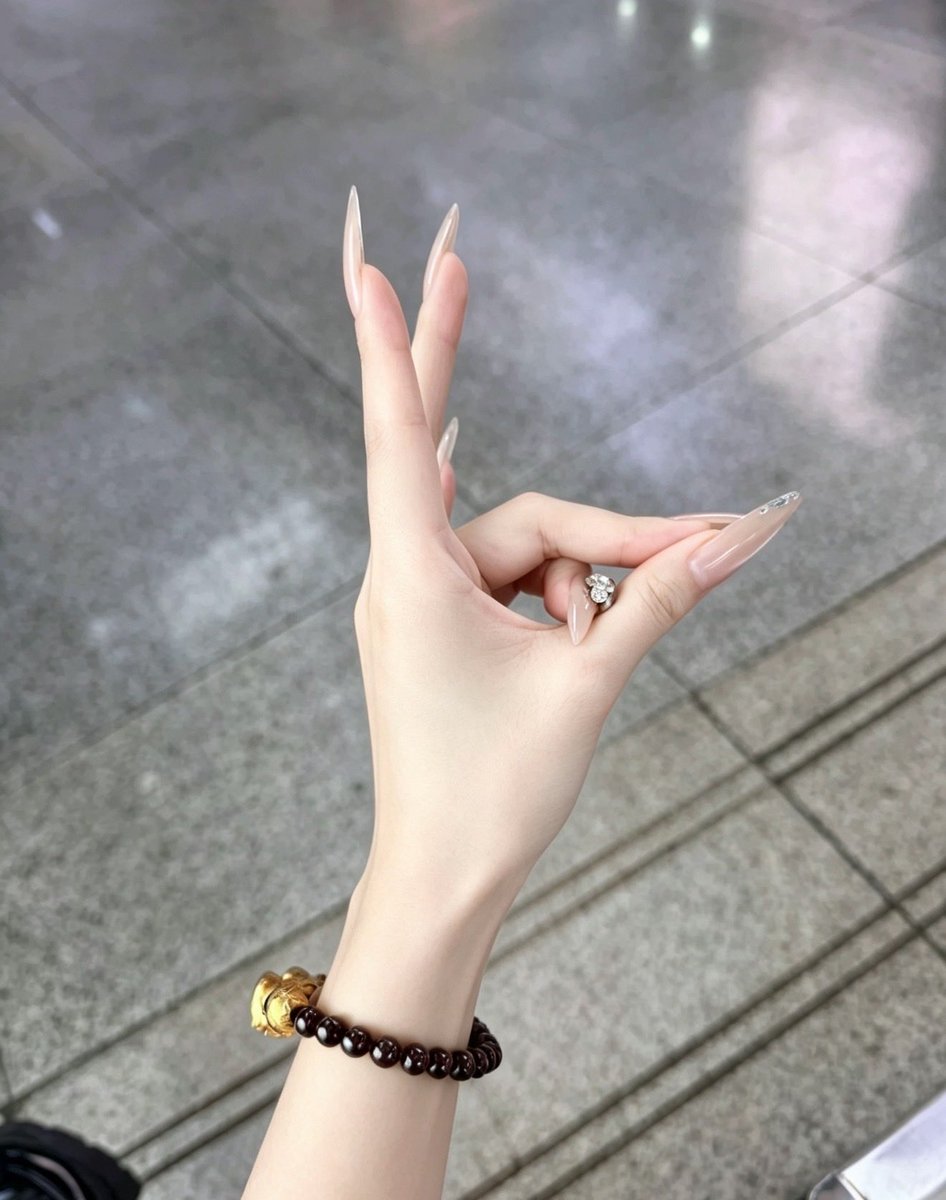 Desire7li's tweet photo. 常常在想如果你在就好了 https://t.co/pSaYhDE14x