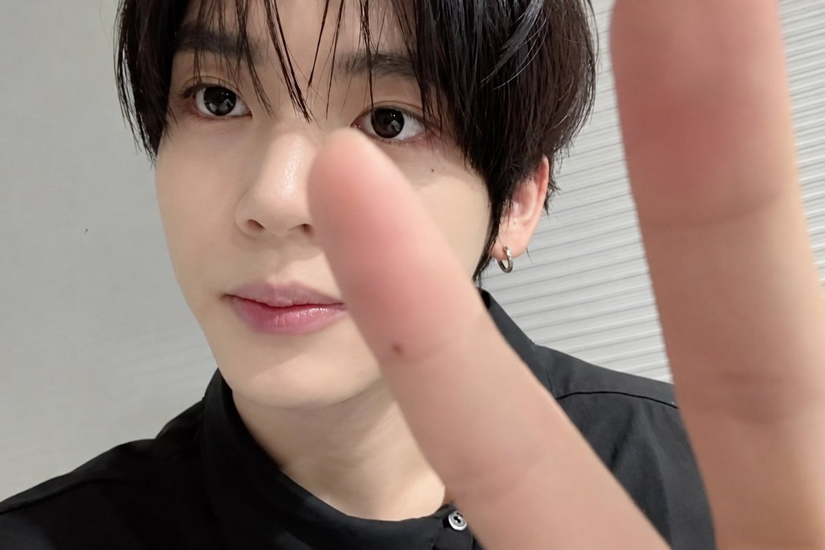 32onlyujin's tweet photo. 와 이 세상에서 제일 잘생김.. #한유진 https://t.co/88ioEHGtZo