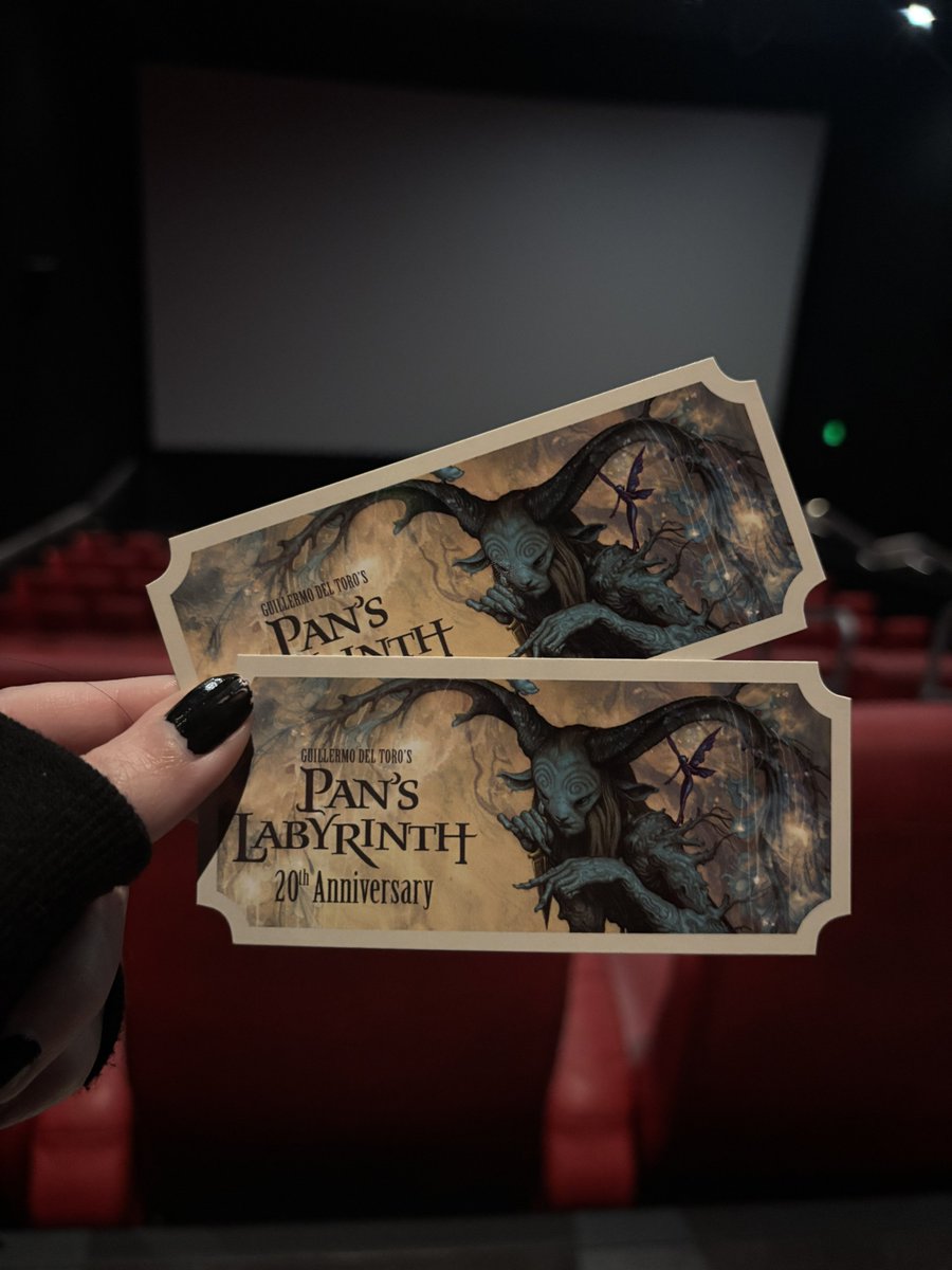 LittleArcanine_'s tweet photo. I’m so happy my theater had the Pan’s Labyrinth tickets 🥹🖤 the artwork is so beautiful https://t.co/QEiUYdogS0