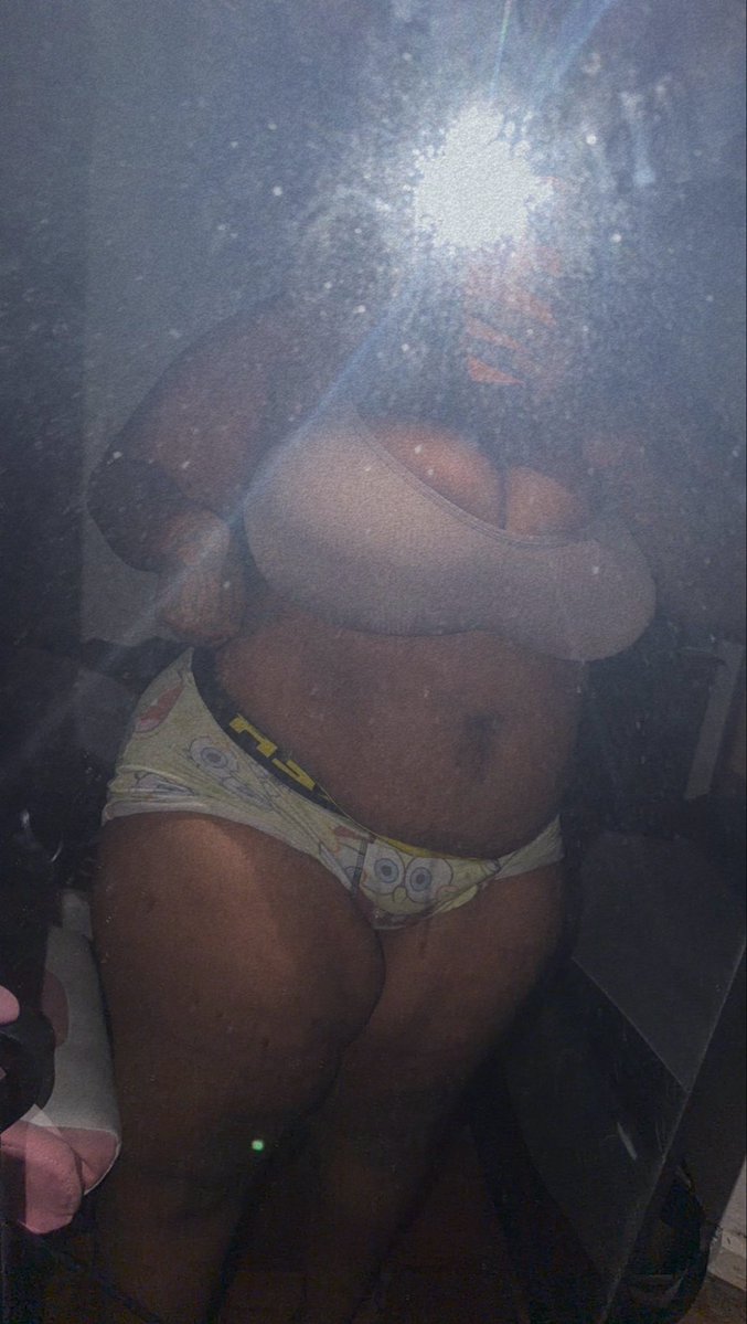 fat_asssbri's tweet photo. Everything thick 🫦for a reason 💸 https://t.co/ohwVTsYE8h