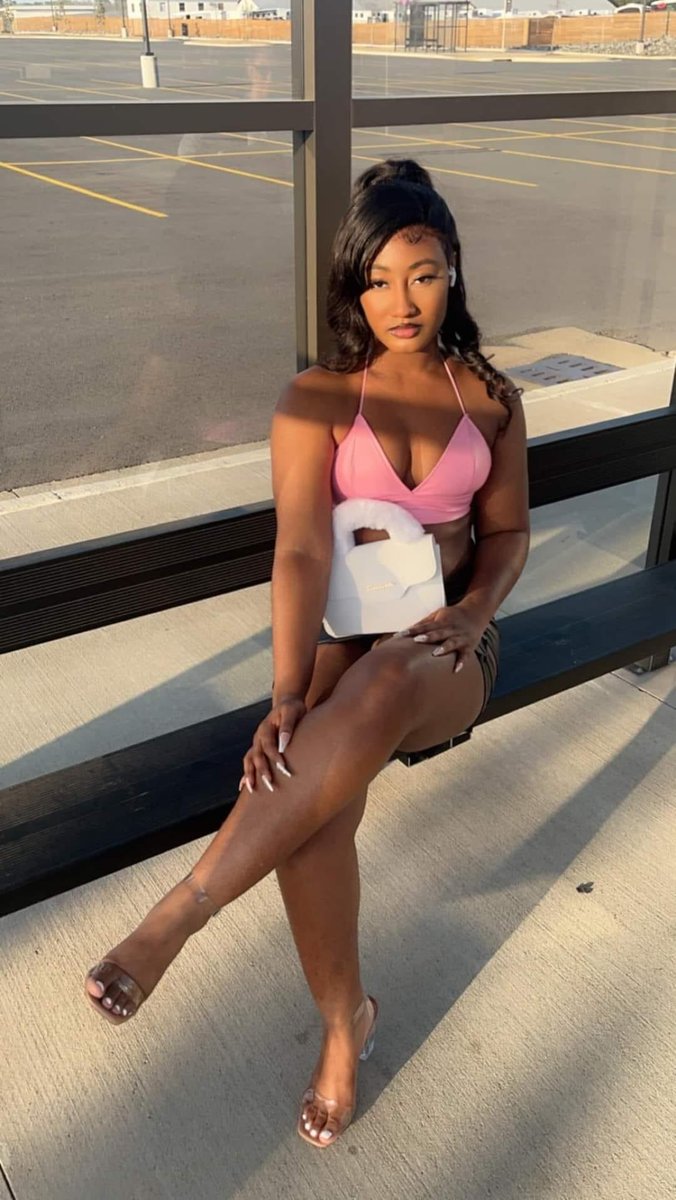 Sweet_COCO64's tweet photo. Tell your bitch step her game up 🥰 when she competing with me💕🫶🏾 https://t.co/AZnn5I3cFs