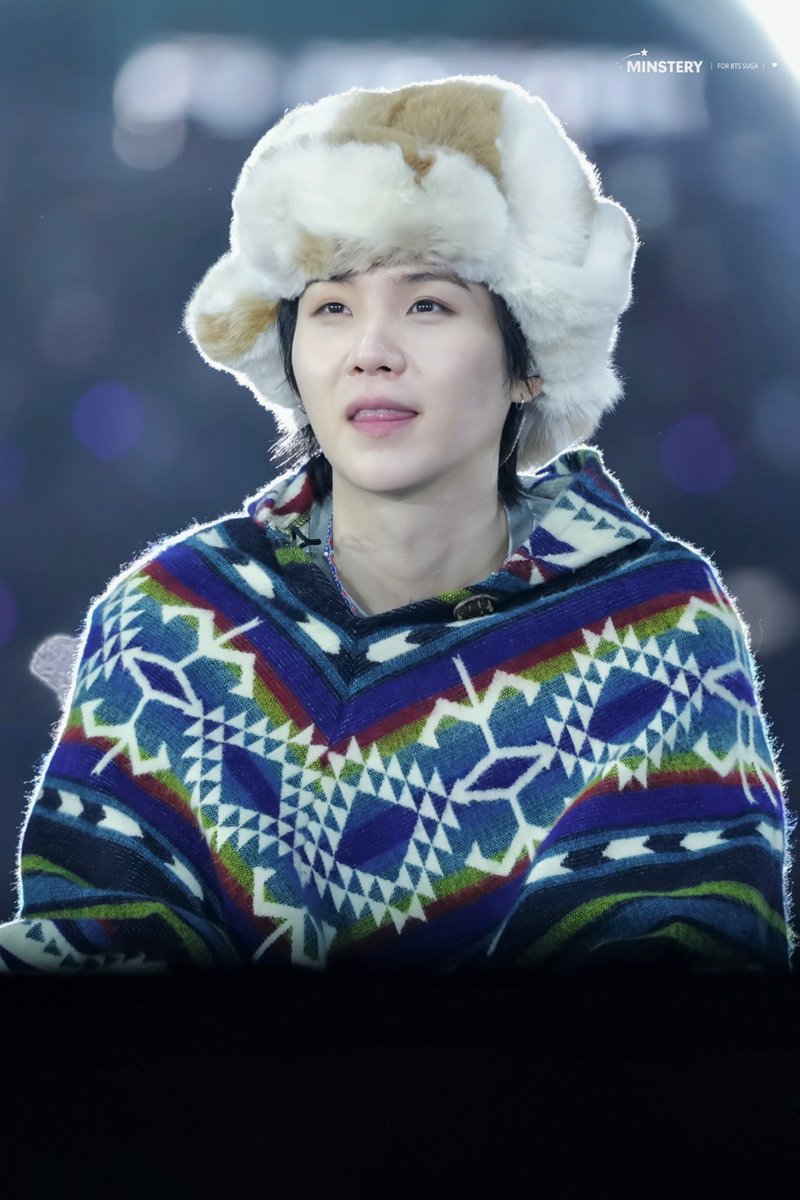 yoongicpckveins's tweet photo. he is appaaaaaaaaaa https://t.co/nqQYiur03B