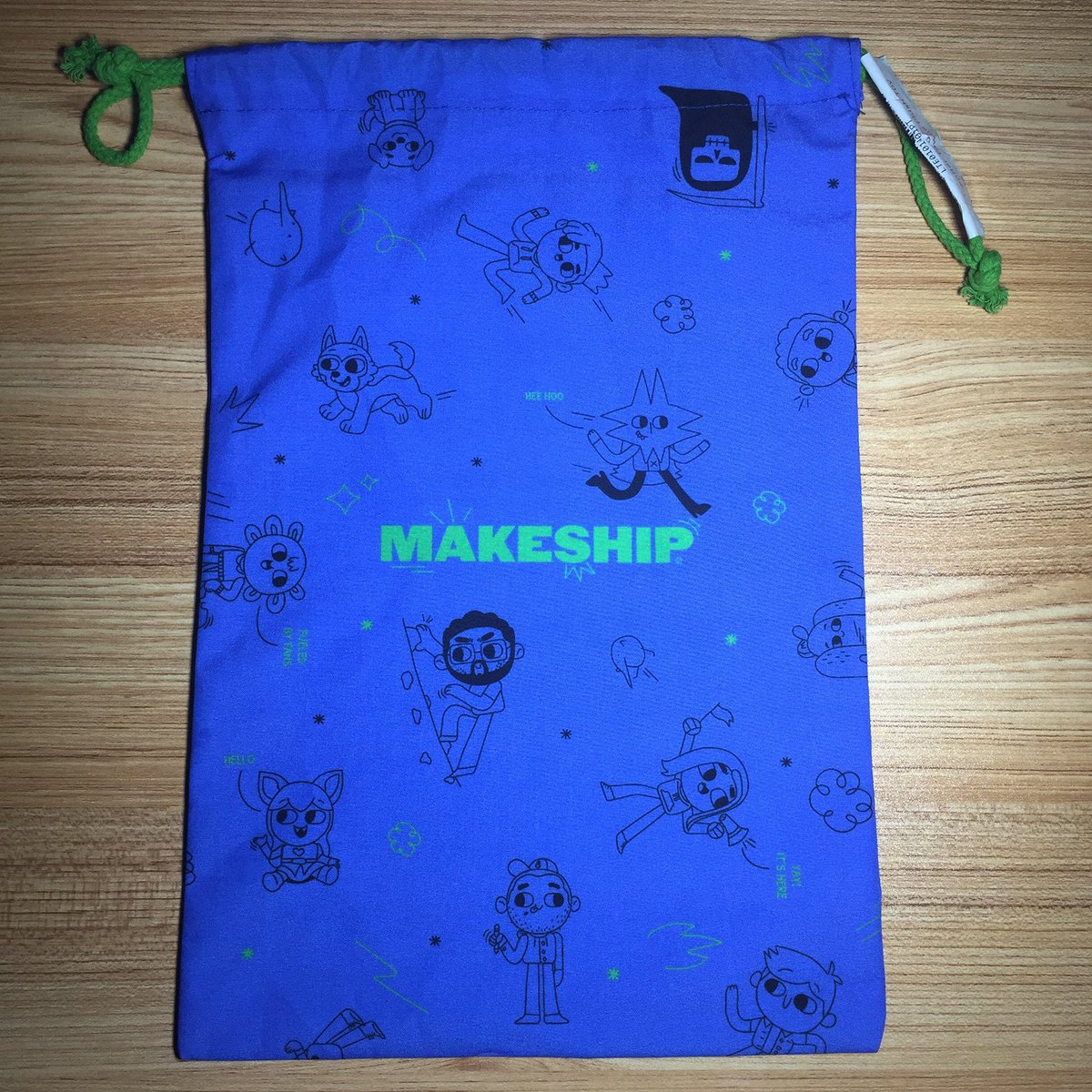 KellytoyDK's tweet photo. fun fact: this guy had a makeship campaign for a vinyl figure in 2020. it was their first figure campaign, nobody funded it, it never got made, and they wouldn't try figures again for 3 years. despite this, he still appeared on makeship bags and branding around the time https://t.co/N62mYVz6an