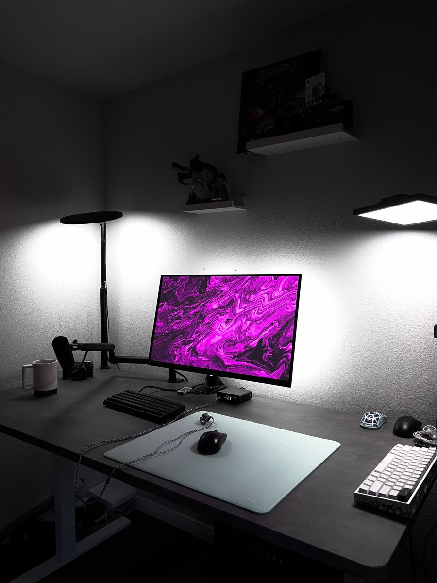 greaf_x's tweet photo. Compy #desksetup https://t.co/Q8Y7YKVdSp