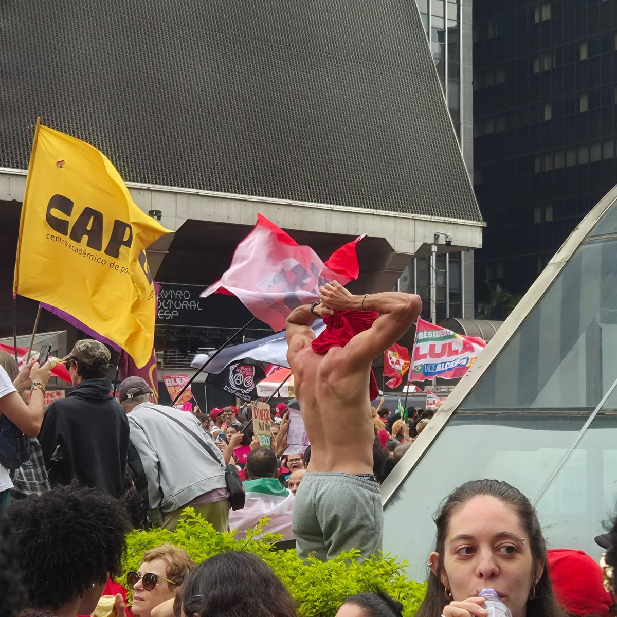 beyoncebrasil's tweet photo. essa manifestação foi uma delícia https://t.co/H5WUON6dXH