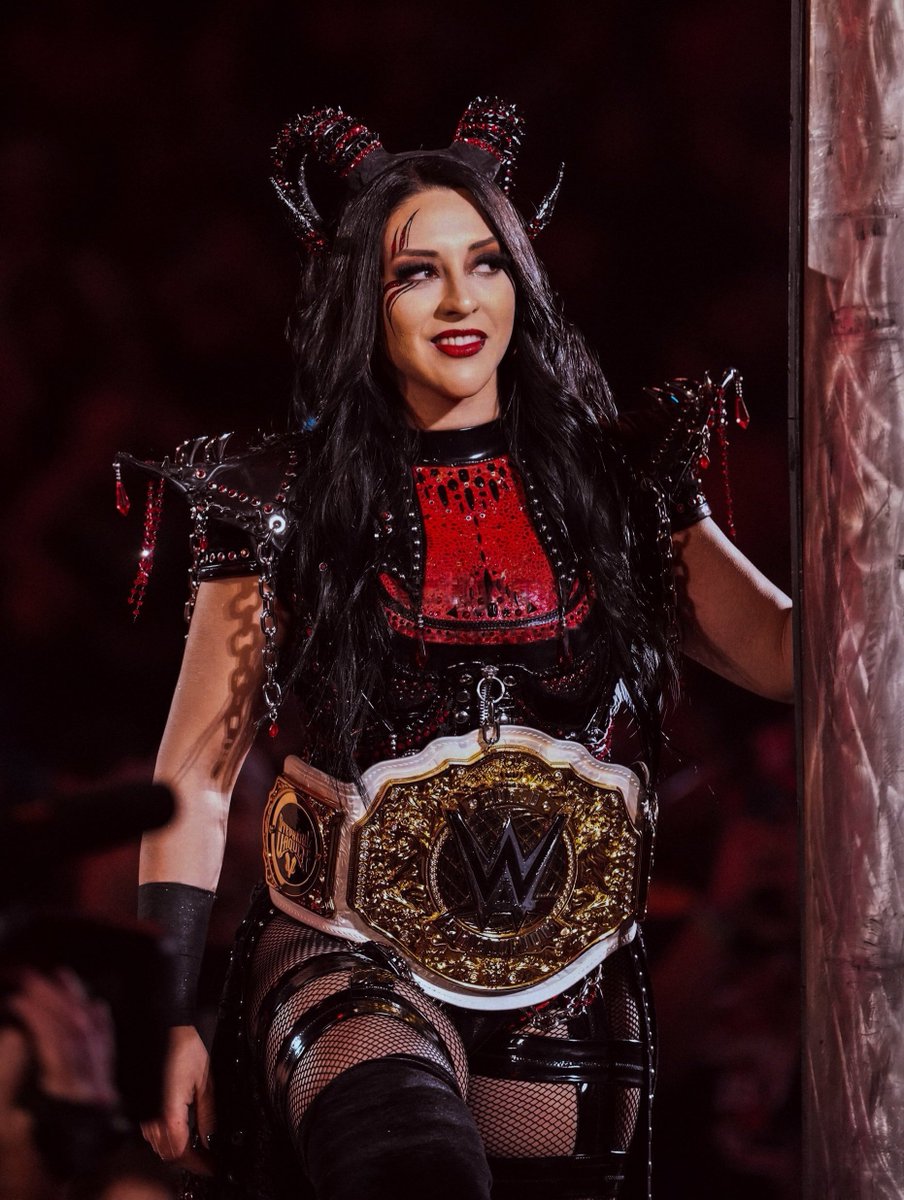FCruz30's tweet photo. La Primera on #MITB https://t.co/453HADx6Se