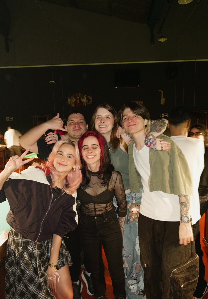 giosvenchyy's tweet photo. saudades da famora 😭😭 https://t.co/4yKtkj2VVr