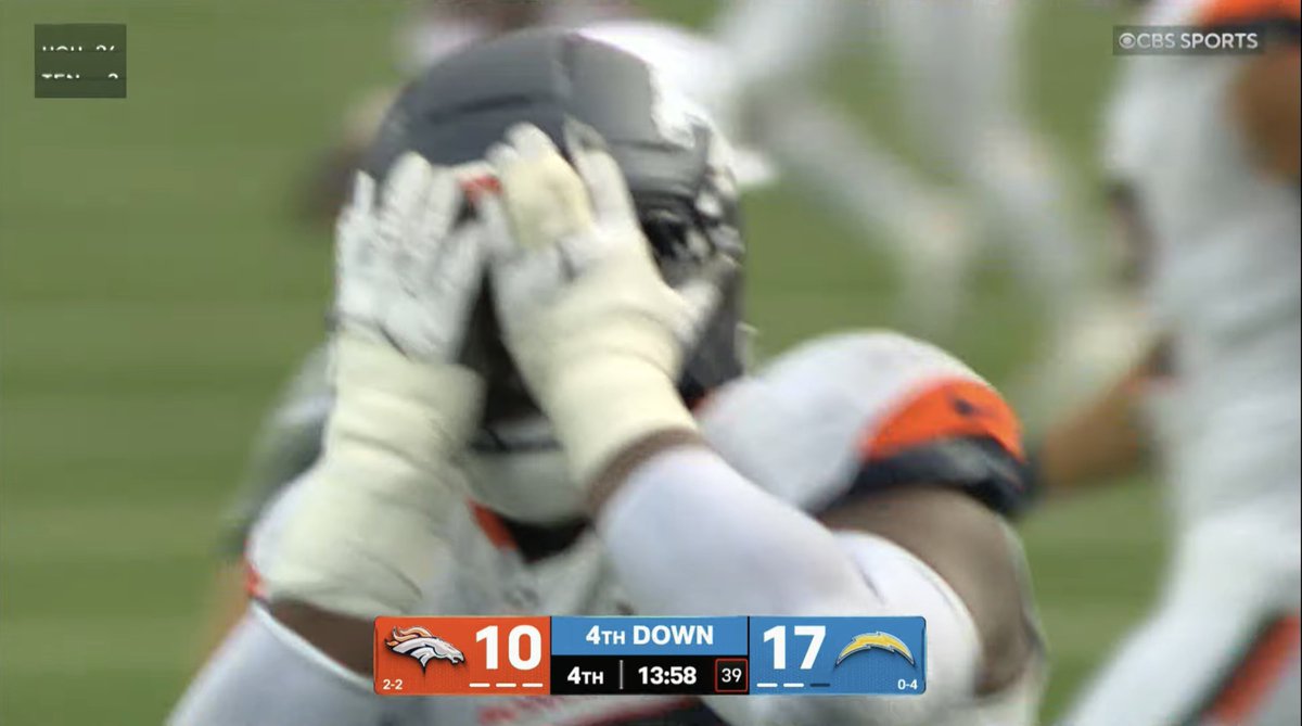 DNVR_Broncos's tweet photo. The only way to watch the Broncos offense rn https://t.co/1hhJzXDcQJ