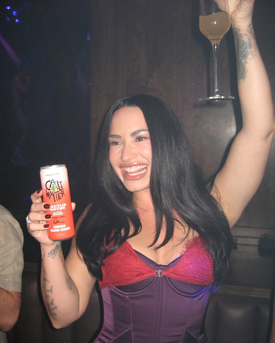 eitherwaydemi tweet picture