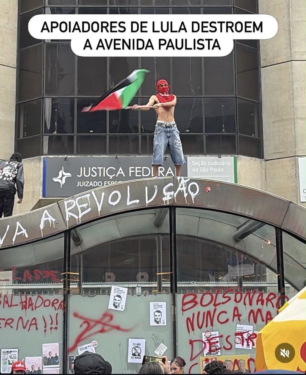 Rconstantino's tweet photo. É assim que Lula pretende enganar os indecisos se vendendo como moderado?! https://t.co/eSmdqyBFkg
