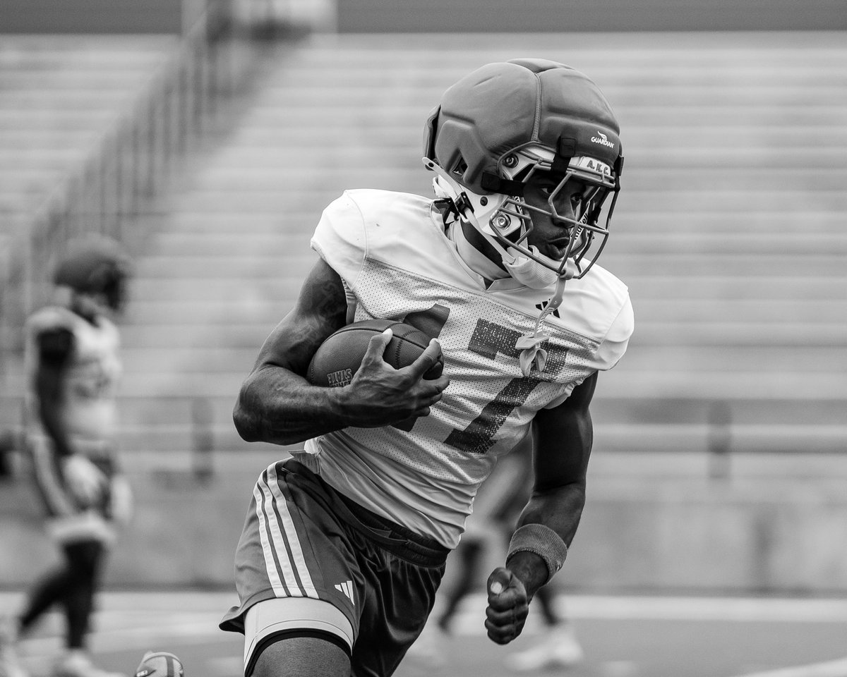 JaxStateFB's tweet photo. Back at HOME 🔜

#EmbraceTheGrind | #AKC https://t.co/vvqQqppO5L