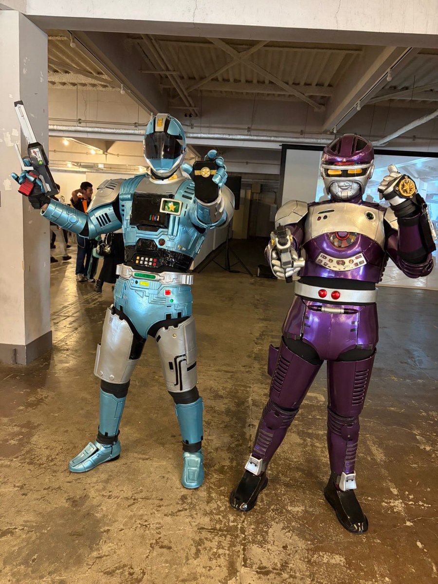 AktFall's tweet photo. masaruさんのジャンパーソンと並び立てて良かった。メタルヒーローのガワは中々並ぶ事が無いモンだしねぇ
#スーパーロボコス大展
#ガワコス大展 https://t.co/cqnbJhq0GU