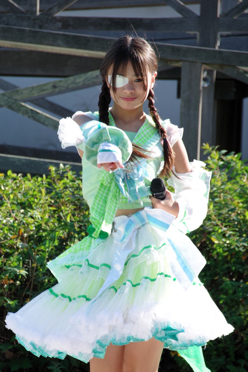 mrmr04jj's tweet photo. お昼からは明石城まつりに行ってきました。
GreenNoteの皆さんのステージ。素敵でした。

#明石城まつり 
#GreenNote https://t.co/NYSw9j4fJc
