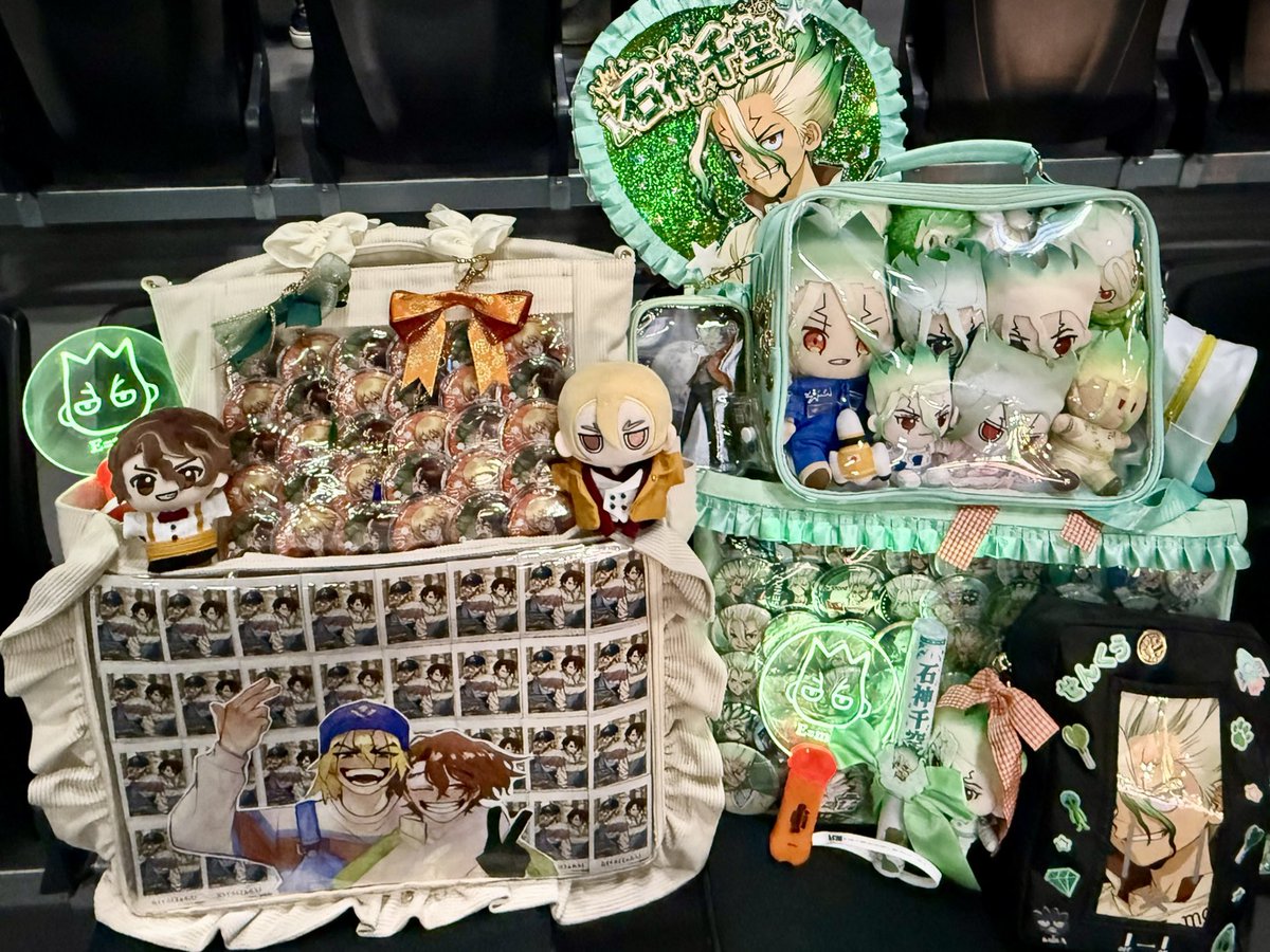 GREATJOURNEY666's tweet photo. 🪨フェス本当に幸せな空間でした💚不思議な巡り合わせで同行のお声かけ頂くところから始まり、娘の運動会が終わってダッシュで横浜に向かい、会場では爆笑して号泣して…。大好きな友達と沢山お話して、キラキラ🚀概念イヤカフも頂いて、その後は横浜デートを楽しんで、続編まで発表されるなんて！！⬇️ https://t.co/dqgDvaJ80x