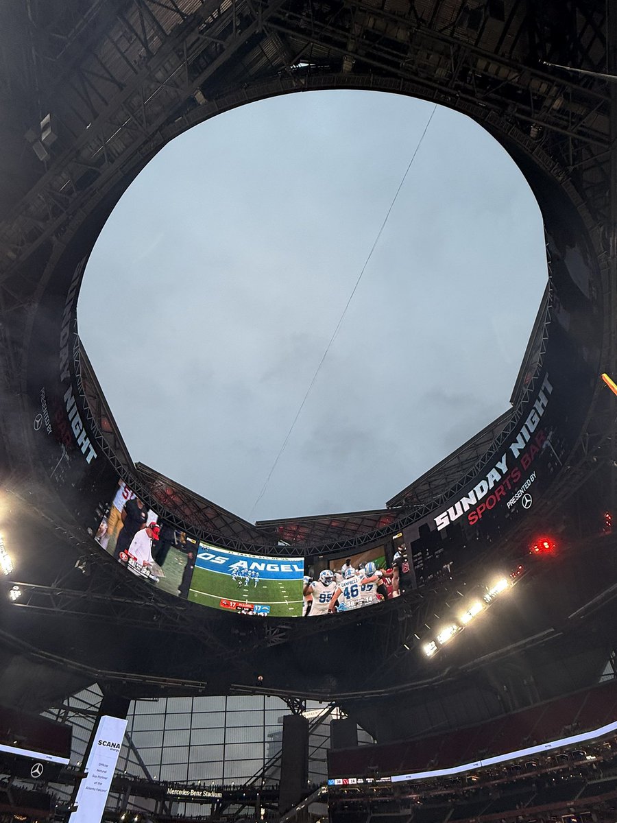 MBStadium's tweet photo. Been waiting all day (to open the roof) for Sunday Night! https://t.co/q6pGhkFzFE