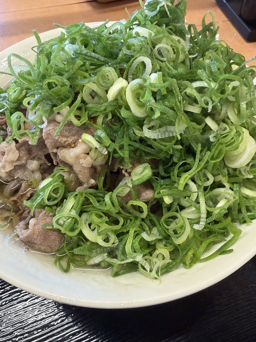new__oceans's tweet photo. 三連休も肉そば https://t.co/KislfErKPc