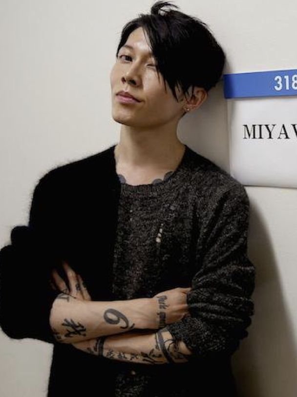 arege_z's tweet photo. @MIYAVI_OFFICIAL As expected, Miyavi is really cool; I truly admire him.💅💅💅🎌🎌🎌🌛🌛🌛🌛😠😁🙃 https://t.co/fwZziTf9Sh