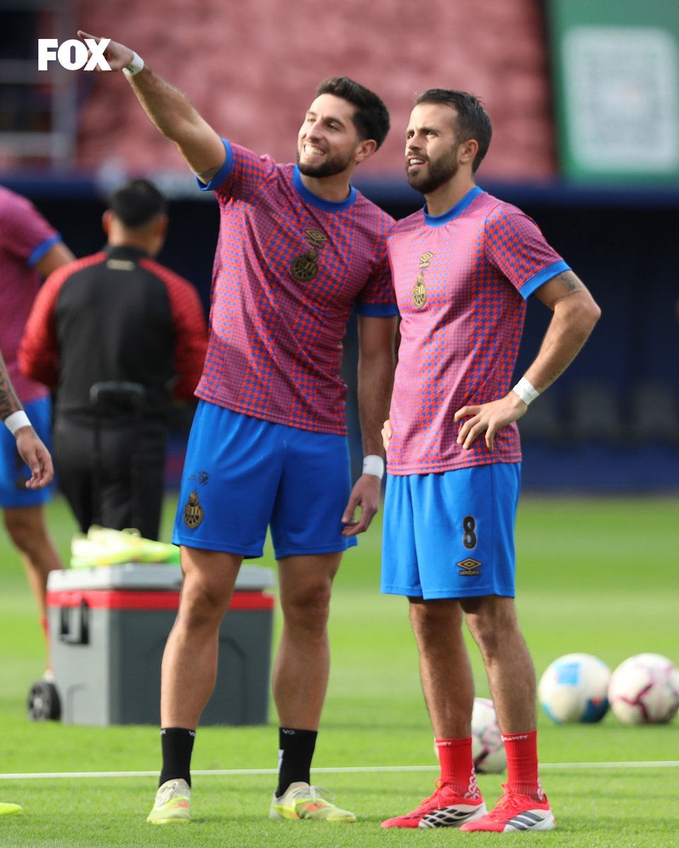 foxdeportes_gt's tweet photo. ⚽ Municipal ya realiza los trabajos de calentamiento en la cancha antes de medirse ante Marquense
#LNFGenFOX https://t.co/YbaSyNvNvN