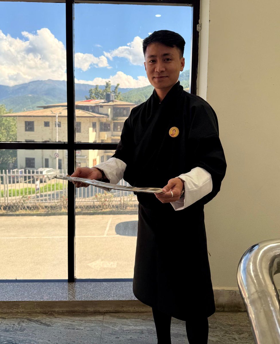 CrawfordFund's tweet photo. 🩺🇧🇹 24 Bhutanese veterinary professionals took part in a five-day @VBBAustralia VetTrain program in Thimphu, building skills in diagnostic ultrasound and clinical pathology through hands-on training, with Crawford Fund support to strengthen local veterinary capability. https://t.co/axlzCJnOdp