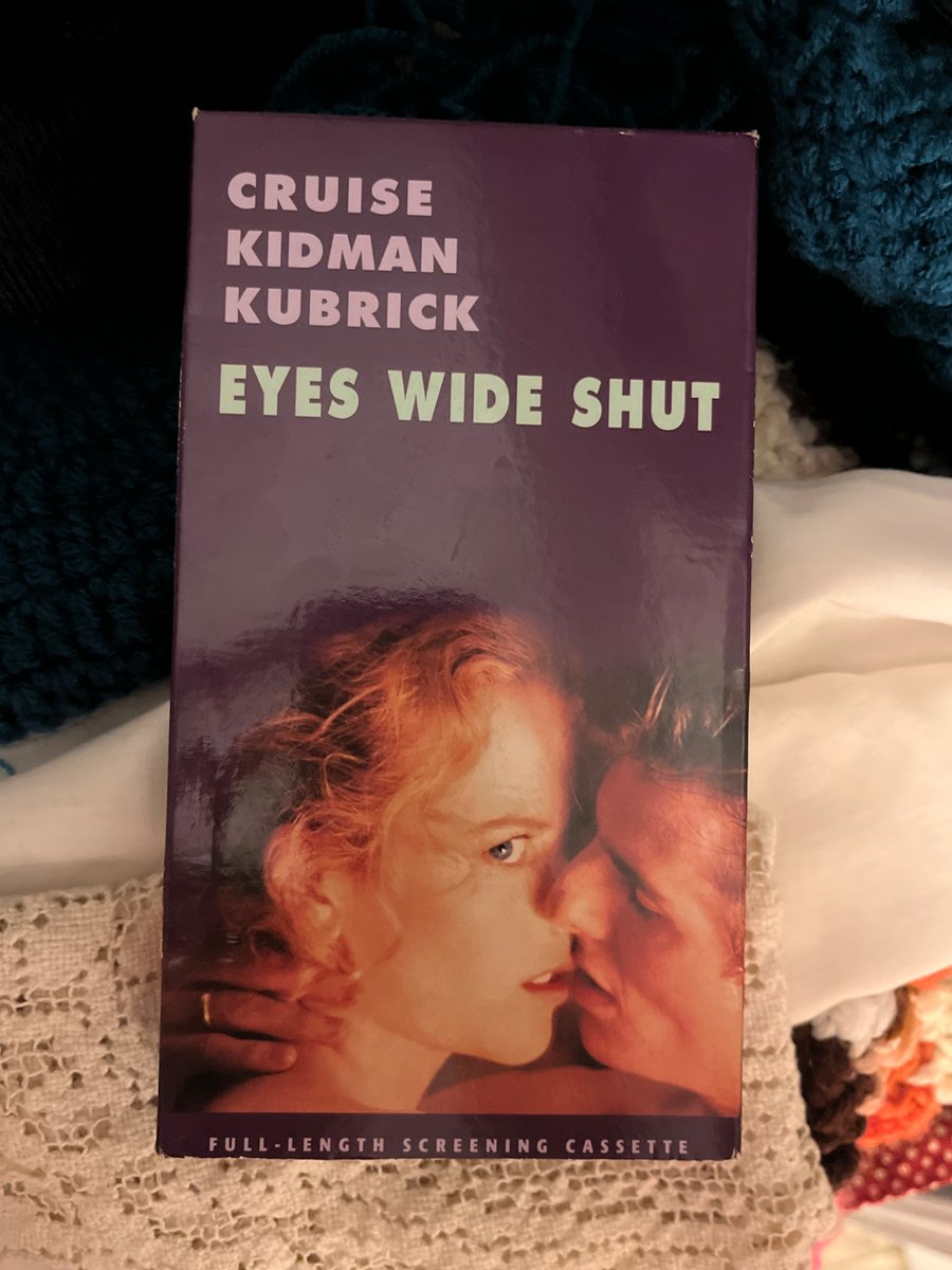 wire_mother69's tweet photo. ho lee fuk. $3 at savers https://t.co/1gE9w5ZwNg
