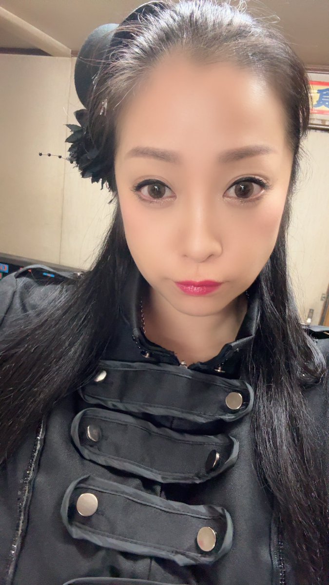 komukai375's tweet photo. 今の小向を見に来て欲しい‼️

✨MAGIC × DANCE LIVE SHOW✨

「M Plus D」開催決定！
マジック×ダンスが融合する
一夜限りのスペシャルライブ🔥

🪄 TAKUYA
Mr.マリックの右腕として活躍するマジシャン
💃 小向美奈子
スペシャルゲストとして出演！

📅 2026年11月13日(金)
【1部】17:30開場／18:00開演
【2部】19:30開場／20:00開演
📍六本木School
🎫 S席 10,000円（楽屋で記念撮影付き）
A席 8,000円／15歳以下 3,000円
※別途1ドリンク制

子供から大人まで楽しめるショーやります‼️
TAKUYAのマジックと私の圧なショー
お楽しみに🥰

https://t.co/ftjabKnyeL