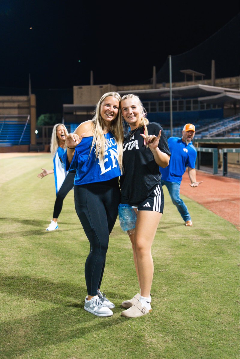 UTAMavsSB's tweet photo. First weekend of fall ball in the books! 🥎🤘

Loved celebrating Family Day with our Maverick family Friday night following our game against Paris JC! 💙

#BuckEm🐎 | #817Made https://t.co/2GDvlZQGAh