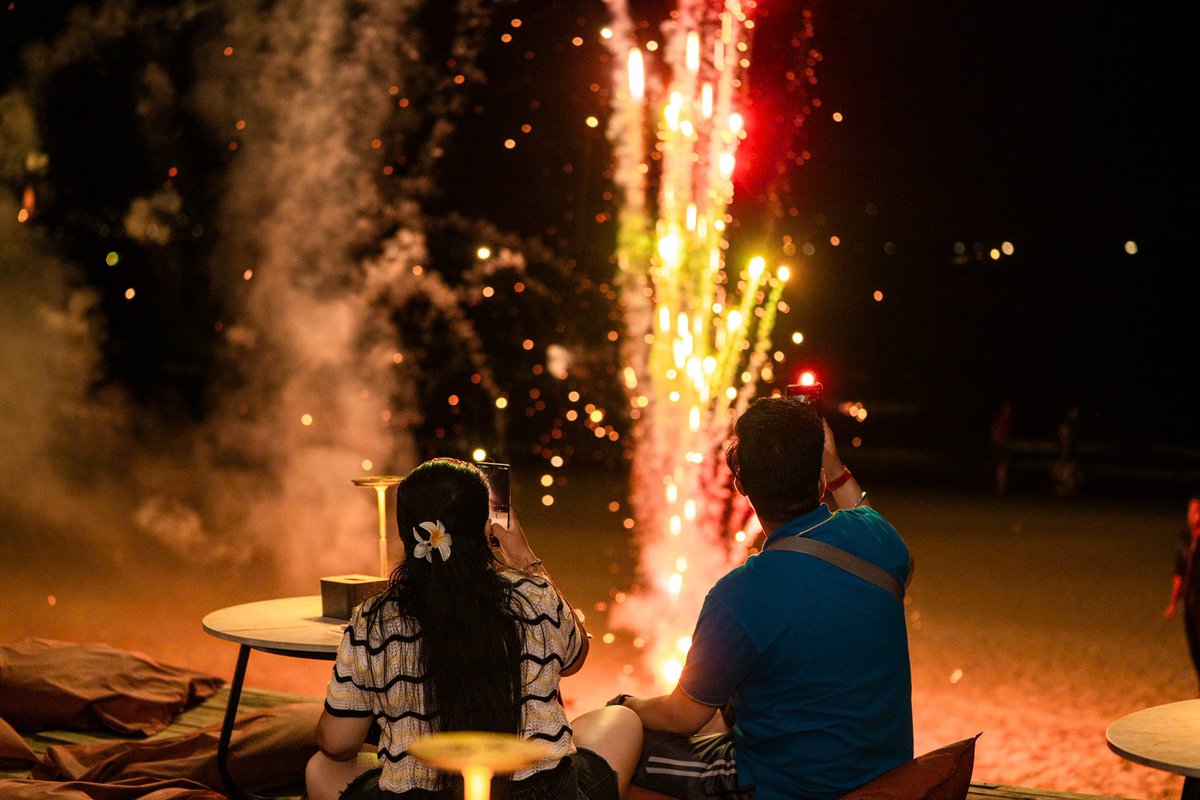 chung966's tweet photo. A Festival of Colors by the Sea in Da Nang

On March 26, Vietravel brought Holi Night to life with colours, music, live performances, fire shows, premium dining and fireworks by the sea. Creating immersive cultural experiences for Indian travelers https://t.co/PaEsEzZlQF