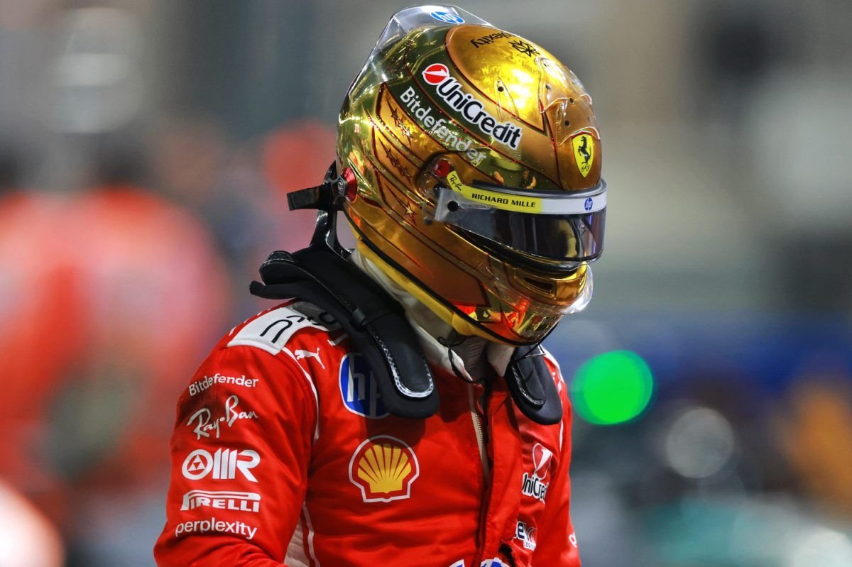 softforkimi's tweet photo. Huge Thanks You To Both Kimi And Lewis For Using My Helmet Designs Its Such A Honor To See This Design For The First Time Ever💜💛

Vanda Bloom Helmet And Golden Chrome Helmet By: @BellRacingHQ Huge Thanks You🫶

#SingaporeGrandPrix #SingaporeGP https://t.co/GyJekGcK6w