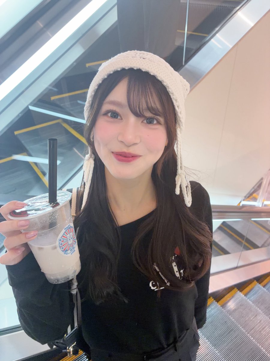 koyorin_nmb48's tweet photo. おはにゃんこ(ᯫ᳐ฅ´꒳`ᯫ᳐)ฅ⁾⁾🤍
なに味のタピオカ飲んでると思う？？ https://t.co/OqGRuXtcxS