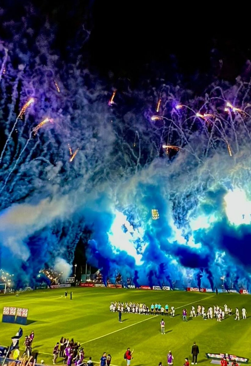 skyrim_gabriel's tweet photo. Urgente Banderazo ...  🙏💙🔵🌟 
HAY QUE LEVANTAR A LOS JUGADORES DE ESTE MOMENTO! 

Vamooo LEPRA! SEGUIMOS PUNTEROS , DEPENDEMOS DE NOSOTROS NADA MAS ...
4 FINALES .. DALE LEPRA CARAJO!
TODOS JUNTOS,  VAMOS NOSOTROS 
🔵🔵🔵🔵🔵🌟🔵🔵🔵🔵 https://t.co/0IG555rTvS