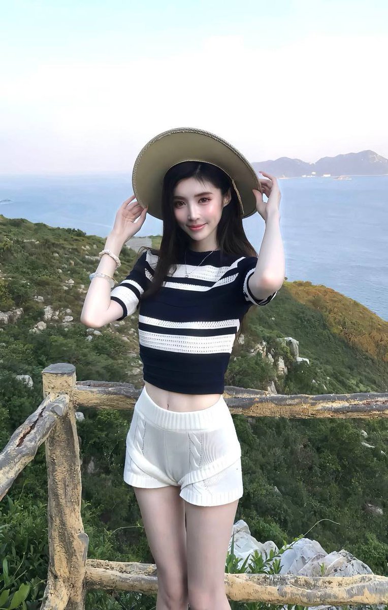 Cs0n1y's tweet photo. 上海04年（无🚪） https://t.co/LpvTe1pDI7