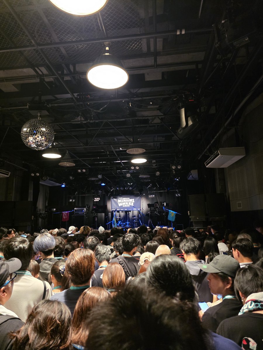 396jeep1's tweet photo. ミナホ！3日目！
3日目のスタートはOSAKA MUSE 
クレイジーウォウウォ!!
終わって外に出てすぐにYouTube見直したくなるぐらいの中毒性あるな「トンツカタンタン」 https://t.co/Gn4SPkq6ep