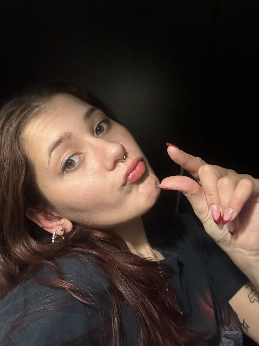 princess_divax's tweet photo. Shrimp dick losers under 6” 🍤
DM me for a ruthless dickrate and sph session 
Only tiny cock subs, approach with tribute 
#cuck #wankchat #hotwife #nsfw #nsfwtwt #bbc #bnwo #findom #horny
#goon #gooner #bdsm #femdom https://t.co/2g1mttOyqo
