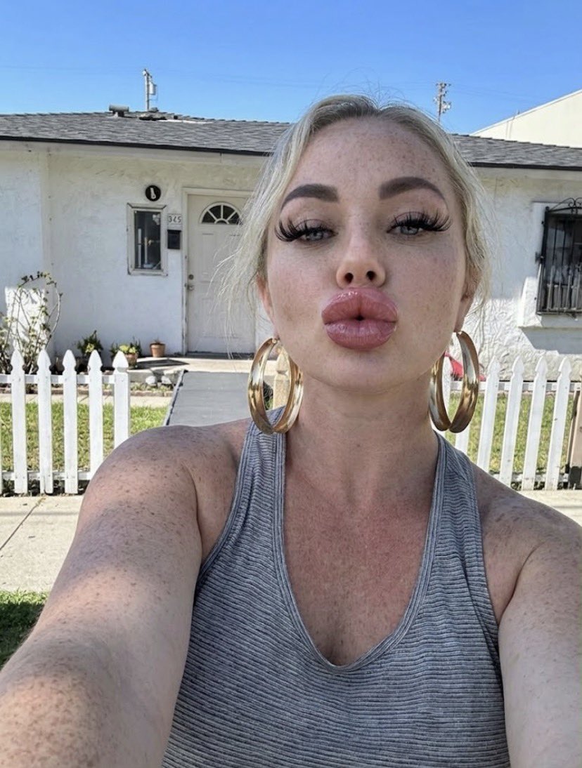 jennywhite59's tweet photo. Tour rescheduled ♥️ https://t.co/FgW1asZ71h