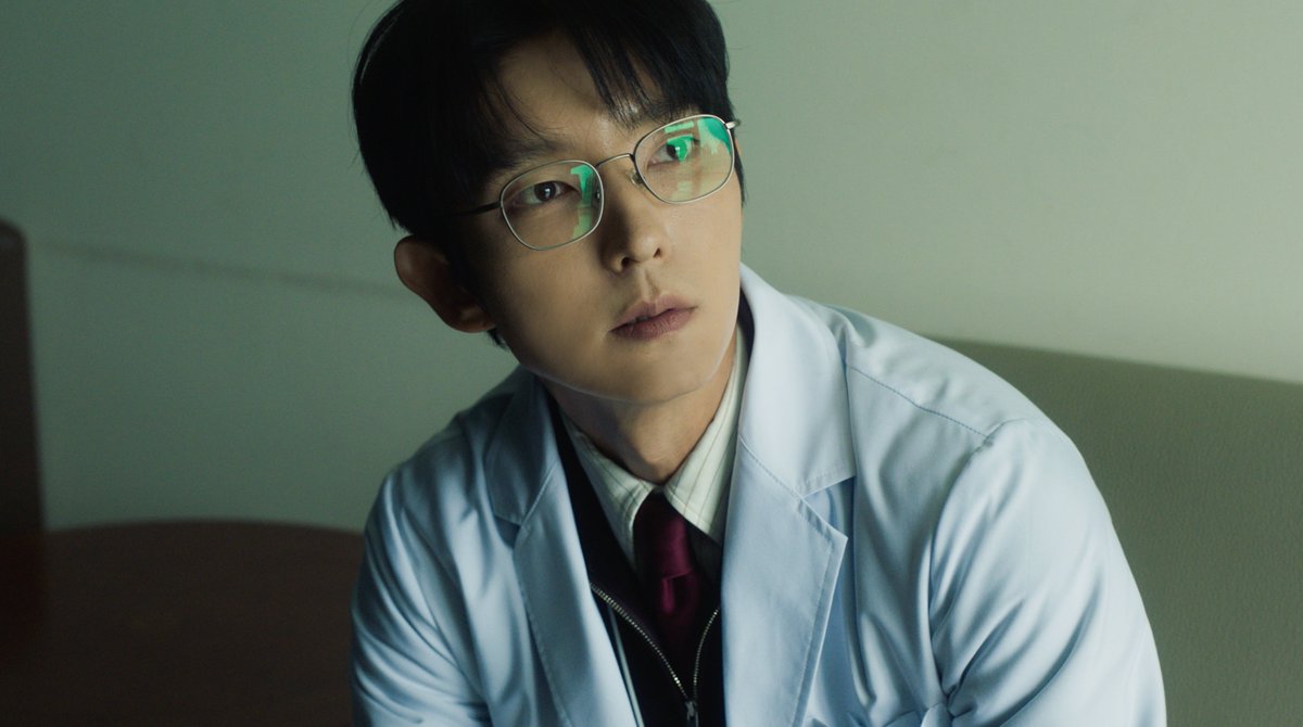 NAMOOACTORS2004's tweet photo. [#NEWS] 사카구치 켄타로·이준기, 동시 납치 사건 휘말린 미스터리 코드 셋
▶ https://t.co/f4vmFX7eMn

#이준기 #키드냅게임 #LEEJOONGI #kiDnapGAME https://t.co/GJh8unyUJQ