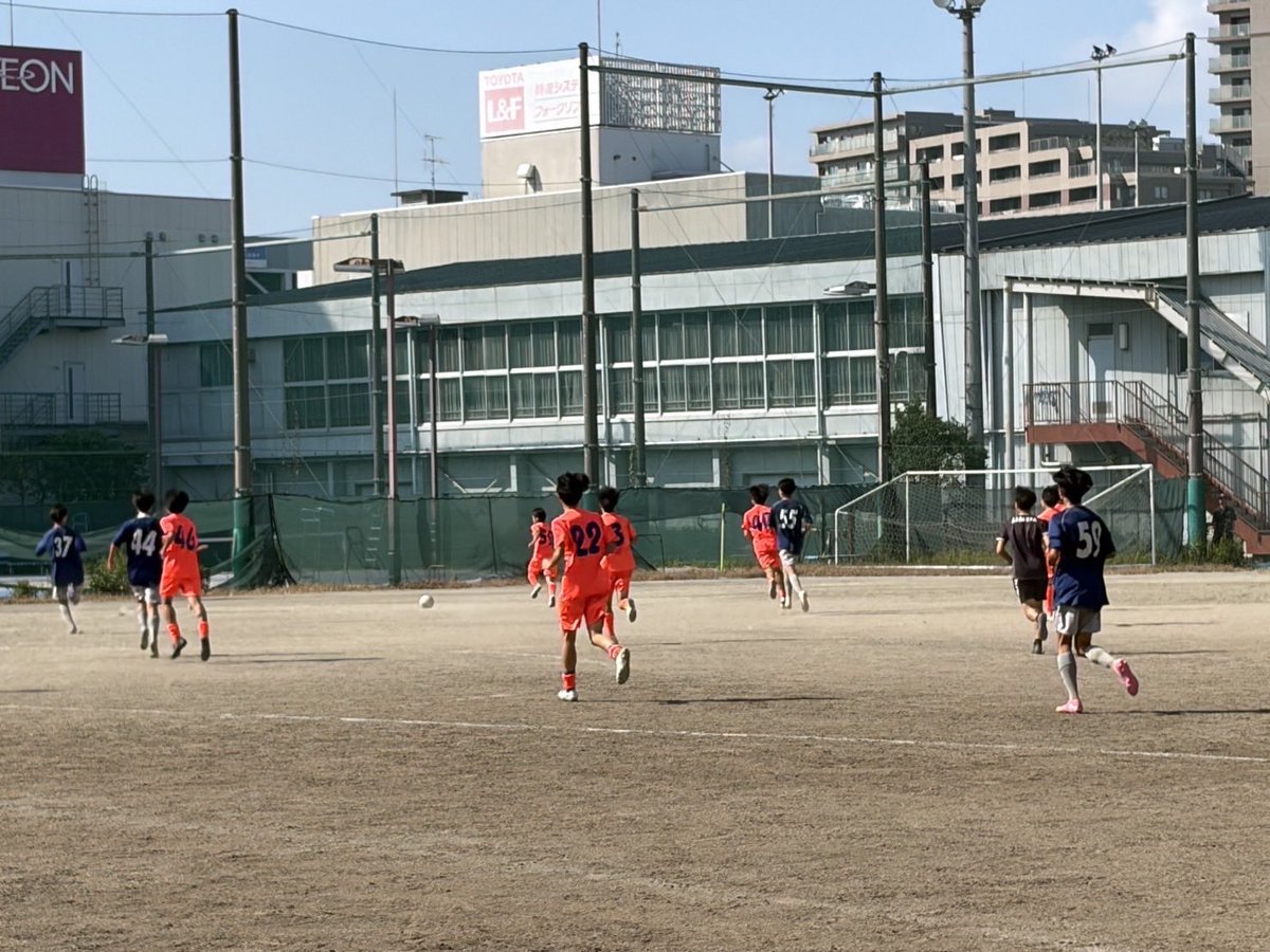 HIGASHI_SOCCER1's tweet photo. 東京リーグ@東グラウンド

東1年vs東実1年

30×2

0-5⚫️

前半10分失点

前半28分失点

後半3分失点

後半15分失点

後半25分　オウンゴール https://t.co/mtRjqta5tc