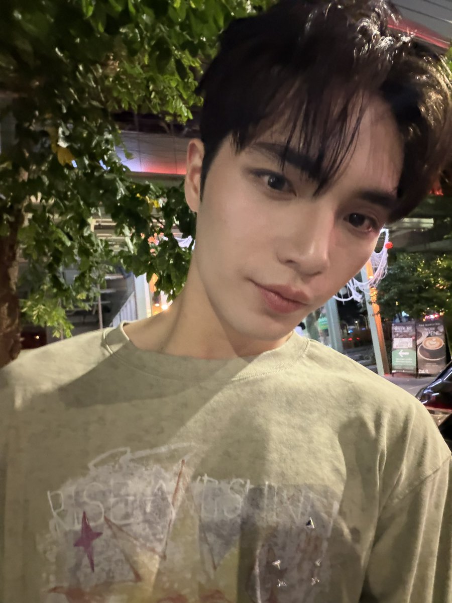 Fuaiz_thanawat's tweet photo. ฮาโล https://t.co/LVtaOgRiUH