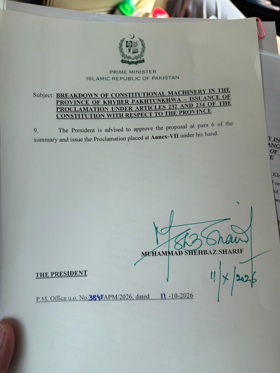 SaleemDar_'s tweet photo. The puppet president Asif Ali Zardari has declared emergency in Khyber Pakhtunkhwa (KPK) under the command of Asim Munir.

It's going to be a very difficult phase for the people of KPK who have been fighting the Pakistani army oppression for so long! https://t.co/nhDoFjQF5s