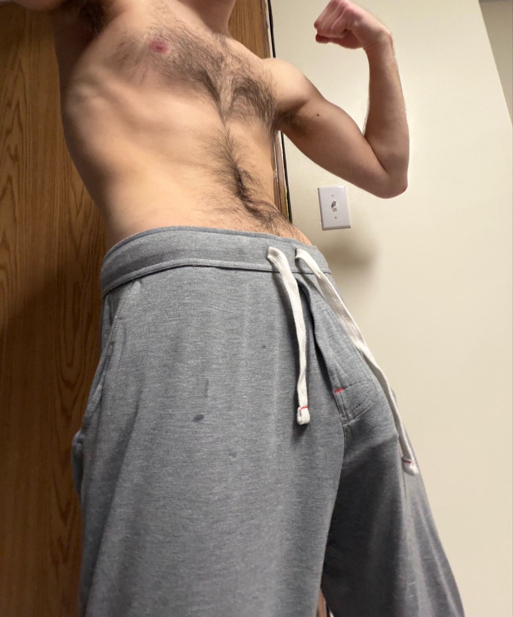 Noahs111Ark's tweet photo. Like my pants? #graysweatpants #bulge #dickprint #cockoutline #cock #hairy #otter #dicktease https://t.co/3ie7NeKt6q