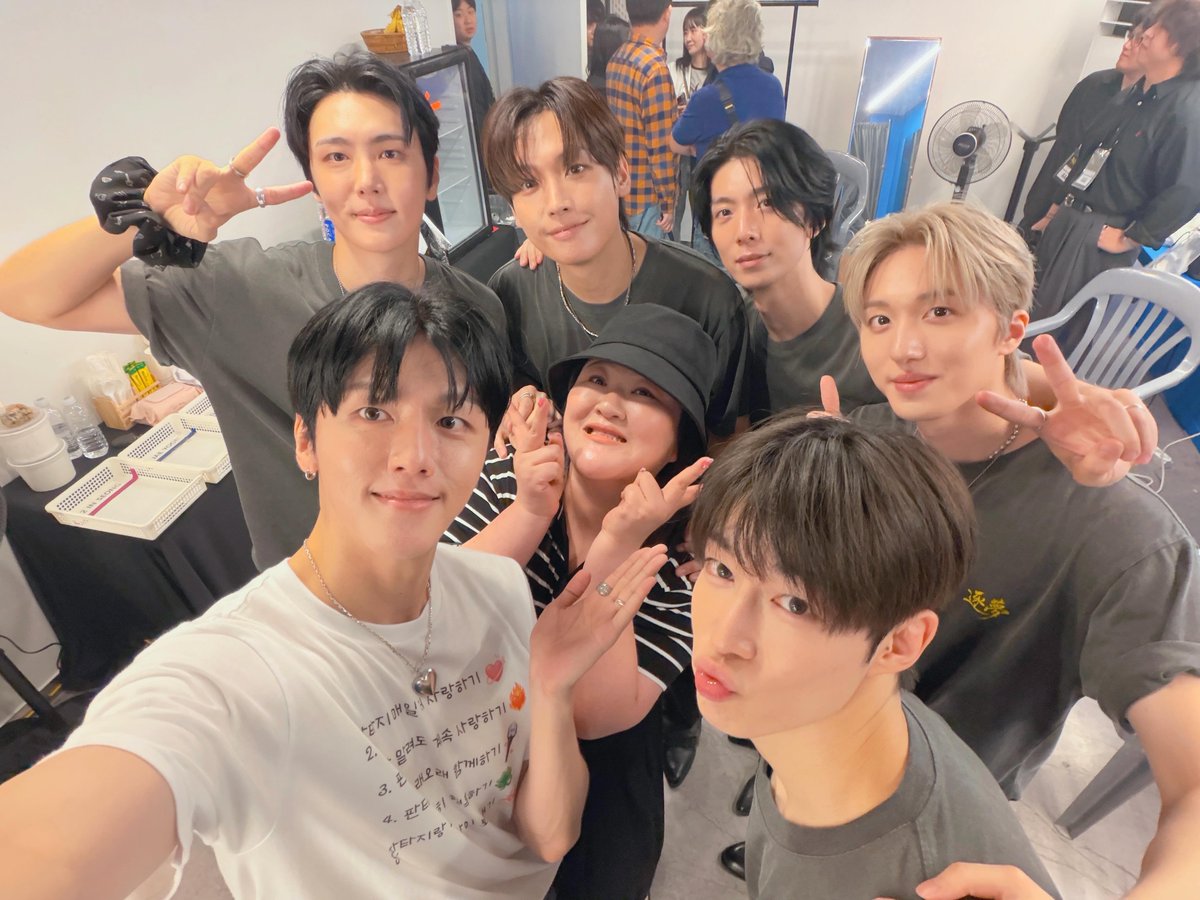Careysol_0228's tweet photo. Lee Gukjoo's Instagram post
@ gookju

Congratulations on SF9's 10th Anniversary ❤️

I've been cheering for you with the same heart since your debut~ Congratulations, and I'll continue to support you 😍

#SF9 #에스에프나인 #10th_anniversary https://t.co/sftpmJWmfn