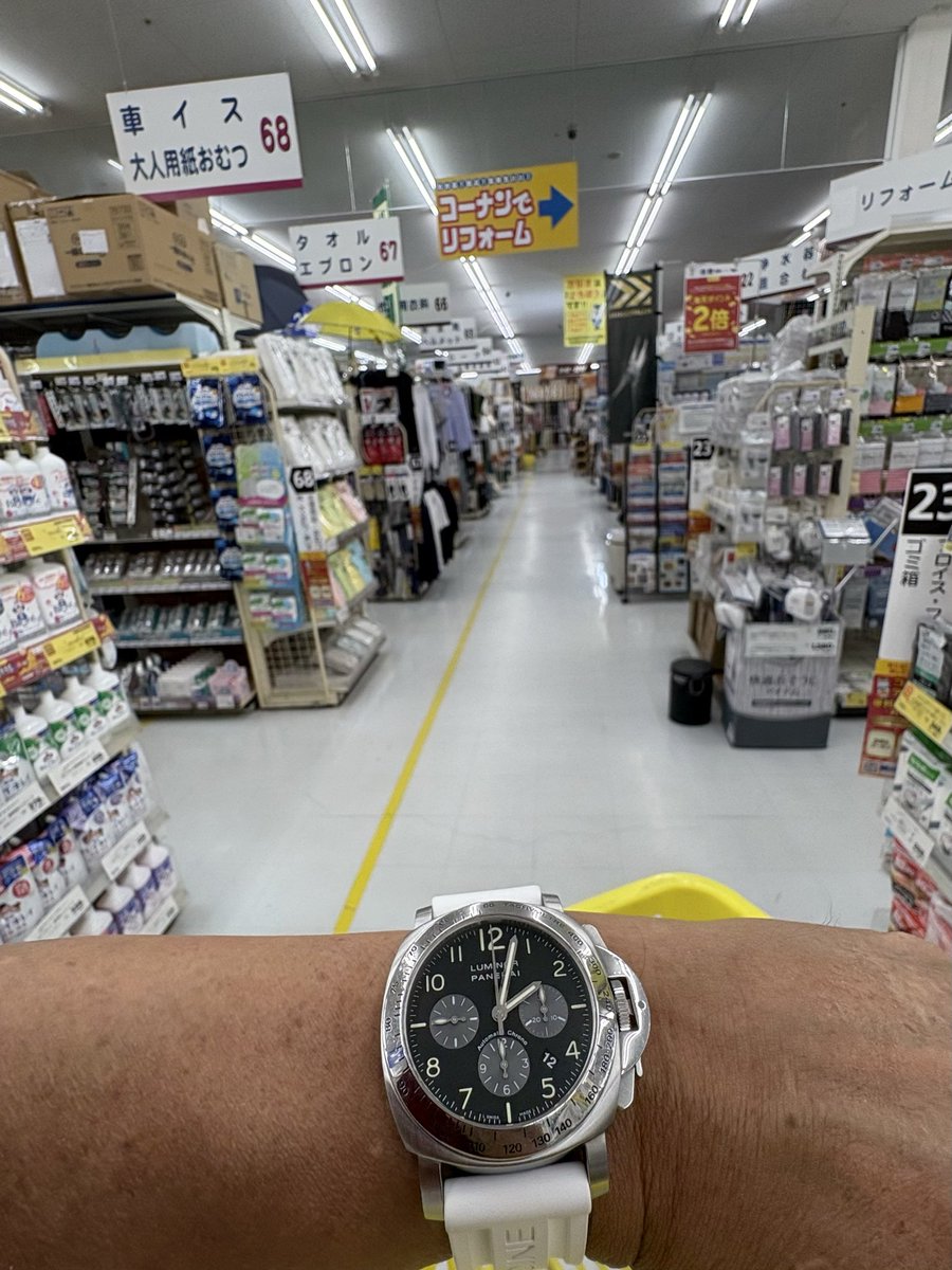WindRideryfx's tweet photo. 三連休最後の日はコーナンでゆっくりお買い物。 https://t.co/4ia0kunAcs