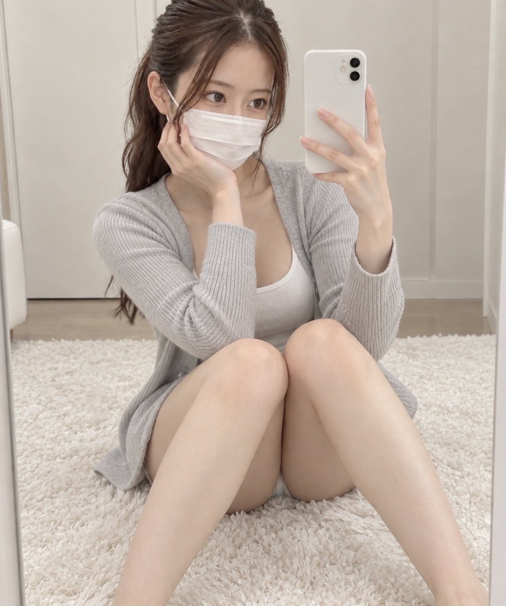 fumikagiaka's tweet photo. 新しく🍞T欲しいんだけど…何色が好き？ https://t.co/s9lUkR4F9X