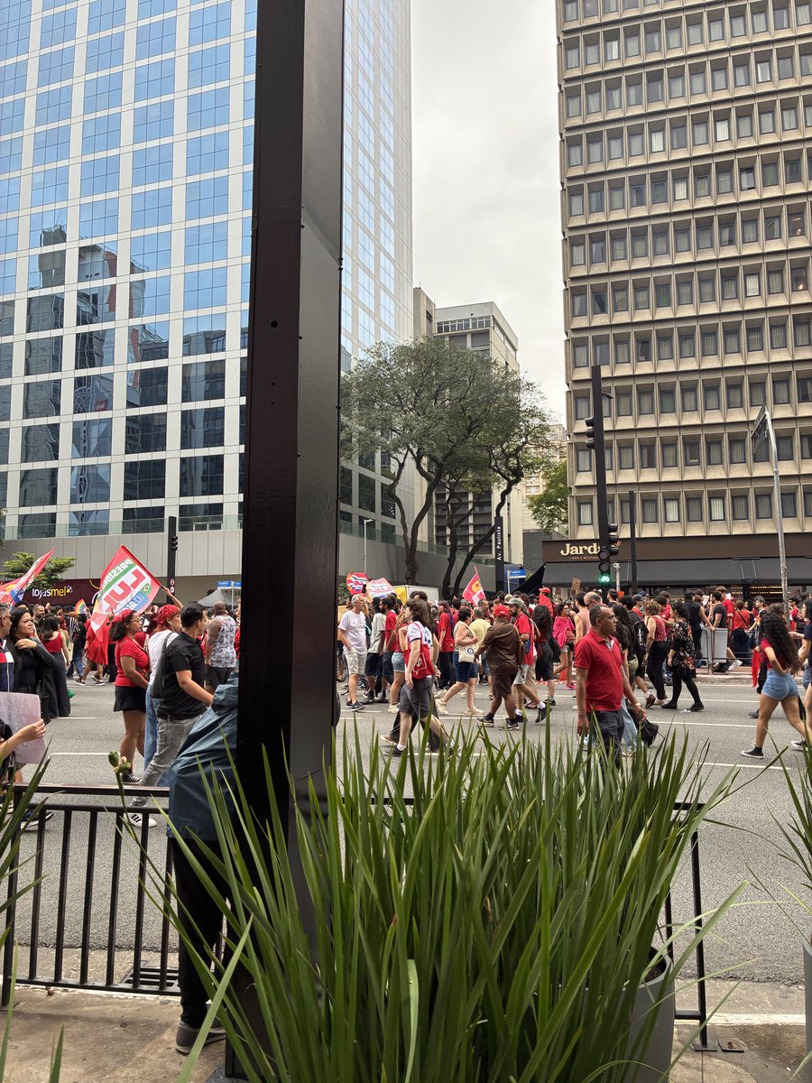 LidiFernandes01's tweet photo. Hj eu tava na Paulista ⭐️❤️ https://t.co/zRAwCU4p7h