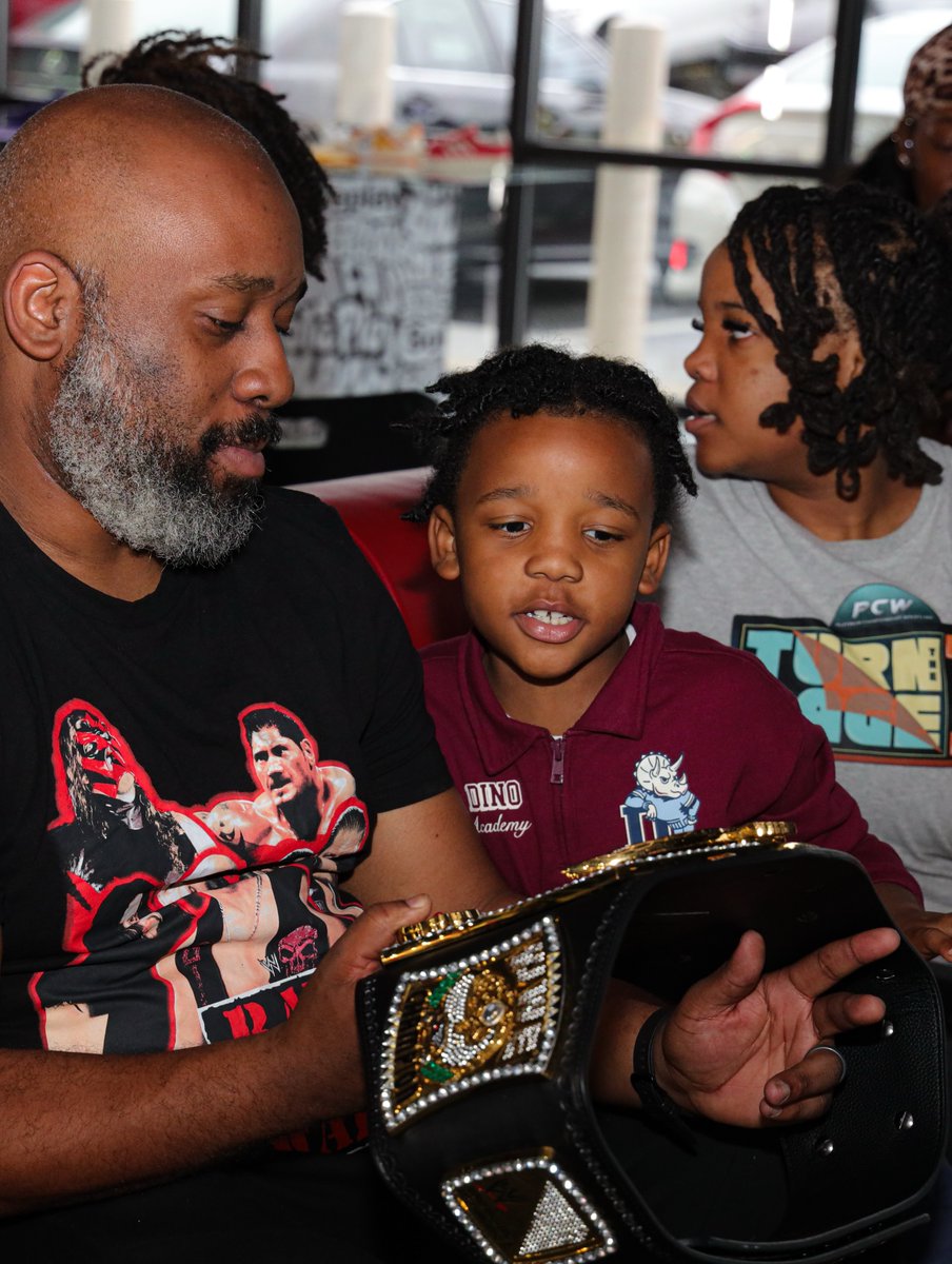 SolePlayATLANTA's tweet photo. Thank you to everyone who pulled up for our Money in the Bank: New Orleans Watch Party. From the PPV action to the gaming, food, drinks, and nonstop energy, the community made it a night to remember. Special thank you to our host Rashad Lo and special guest Shaw The Ripper for https://t.co/aP2O7oTOPa