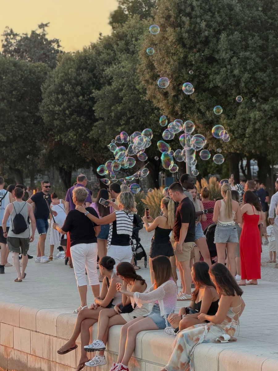 TY89416592's tweet photo. Chorwacja na długo zostaje w pamięci. Zadar, Ošljak, Preko i plaża Nin zachwyciły wyjątkowym klimatem, turkusowym Adriatykiem, słońcem i niezapomnianymi zachodami. Na pewno tu wrócimy. https://t.co/aWvRxxlP6M